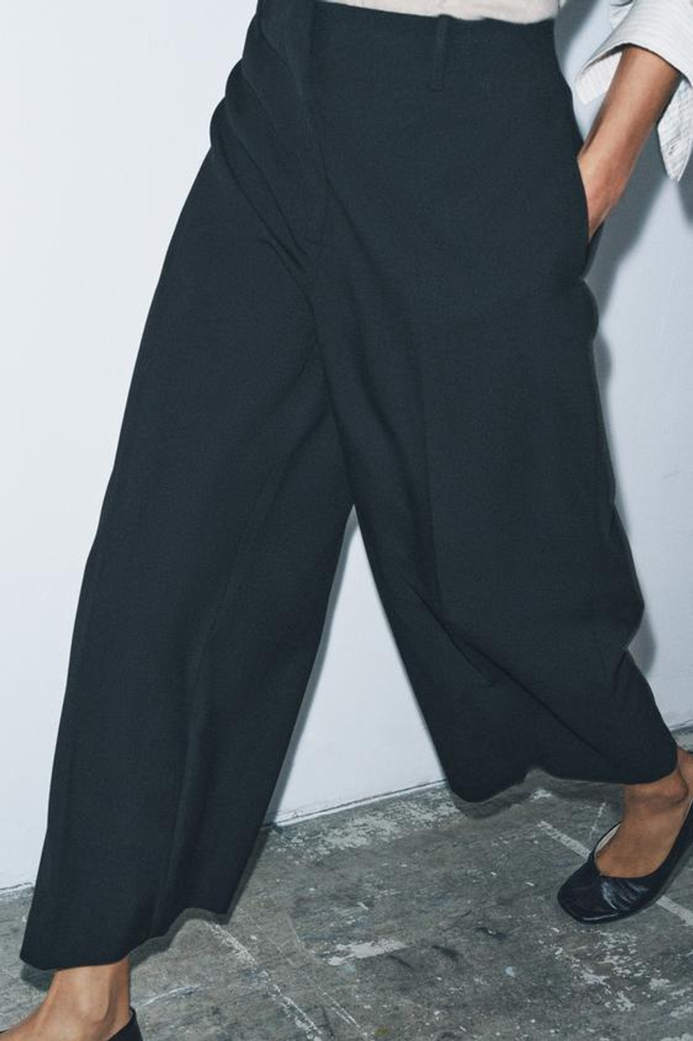 ZARA УКОРОЧЕННЫЕ БРЮКИ — ZW COLLECTION, ЧЕРНЫЙ