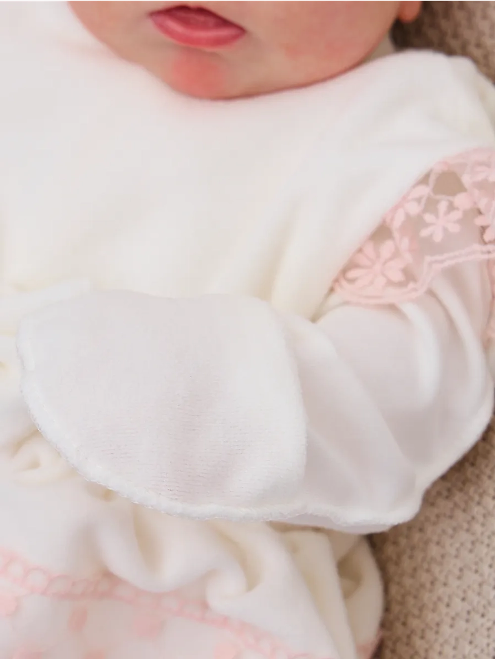 Конверт на выписку новорожденного весна