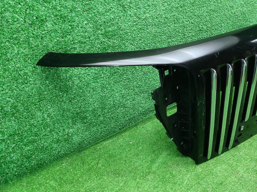 Решетка радиатора Hongqi E-HS9 (2020-н.в.)