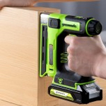 Степлер аккумуляторный GREENWORKS G24CS10 24V, АКБ 2Ач и ЗУ 3400107CUA