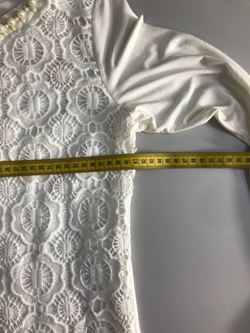 Блузка с отделкой из жемчужин, визуально на 44 размер