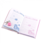 Блокнот в футляре, 12,5 см * 16,0 см, 7БЦ, Alingar, ламинация, замочек, линия, 45 л., " Малышка с цветком"