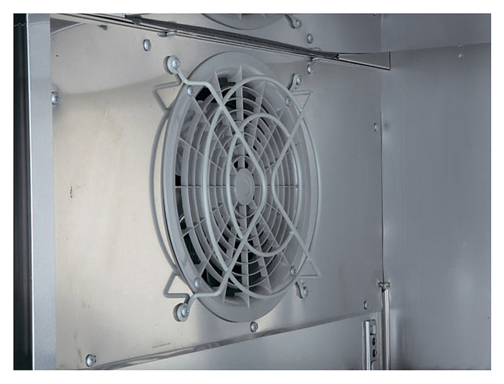 Стол морозильный Turbo air KUF18-3 700 мм