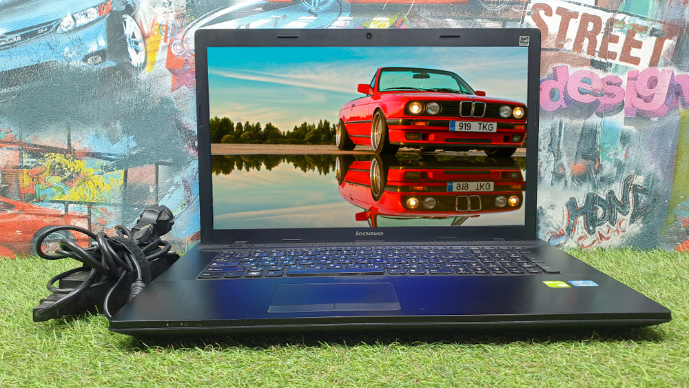 Ноутбук Lenovo i3/4 Gb/GT 720M 2 Gb