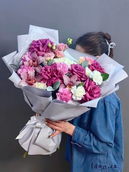 Авторский букет в сиреневой гамме