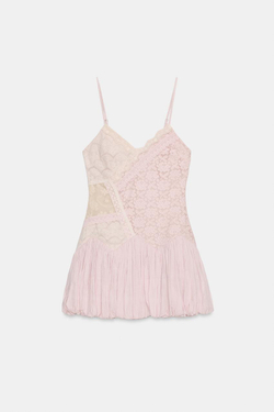 ZARA КРУЖЕВНОЕ МИНИ-ПЛАТЬЕ БАЛЛОН, СВЕТЛО-СИРЕНЕВЫЙ