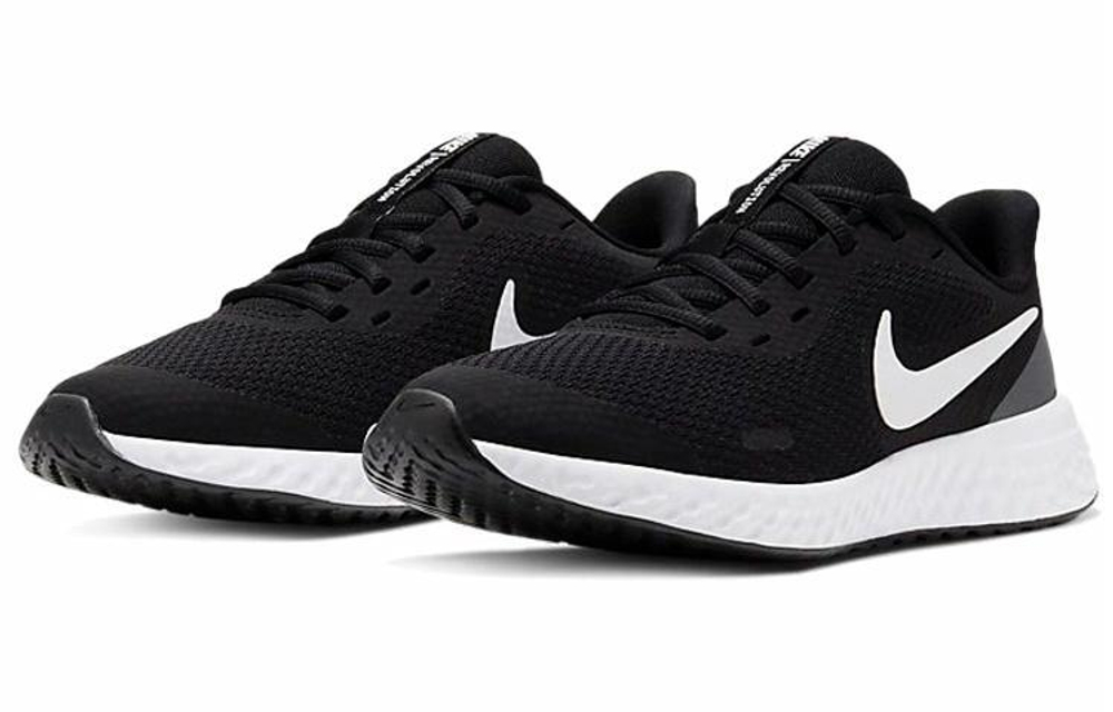 Кроссовки Nike Revolution 5 GS (Подростковая размерная сетка)