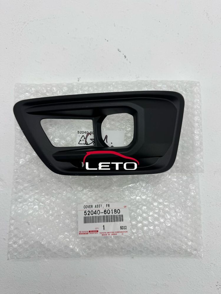 Оправа туманки левая (Без хрома) 52040-60180 5204060180