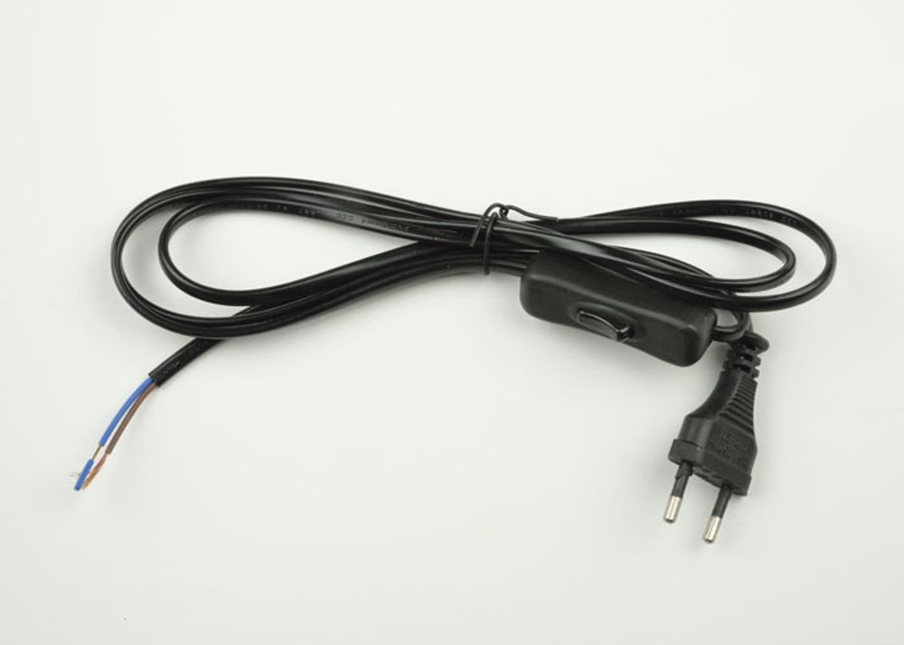 UCX-C11/02A-170 BLACK Сетевой шнур с вилкой и выключателем. 2А, 500Вт, 1,7м. Черный. ТМ Uniel