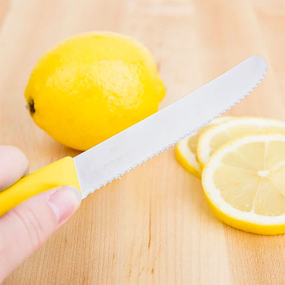 Нож кухонный Victorinox Swiss Classic с серрейторной заточкой 110мм (6.7836.L118)