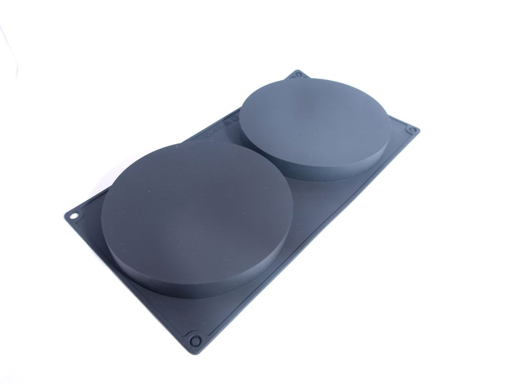 Форма для выпечки диск d-16см h-2см 2в1, черный силикон (Россия) Форма для выпечки диск d-16см h-2см 2в1, черный силикон (Россия)