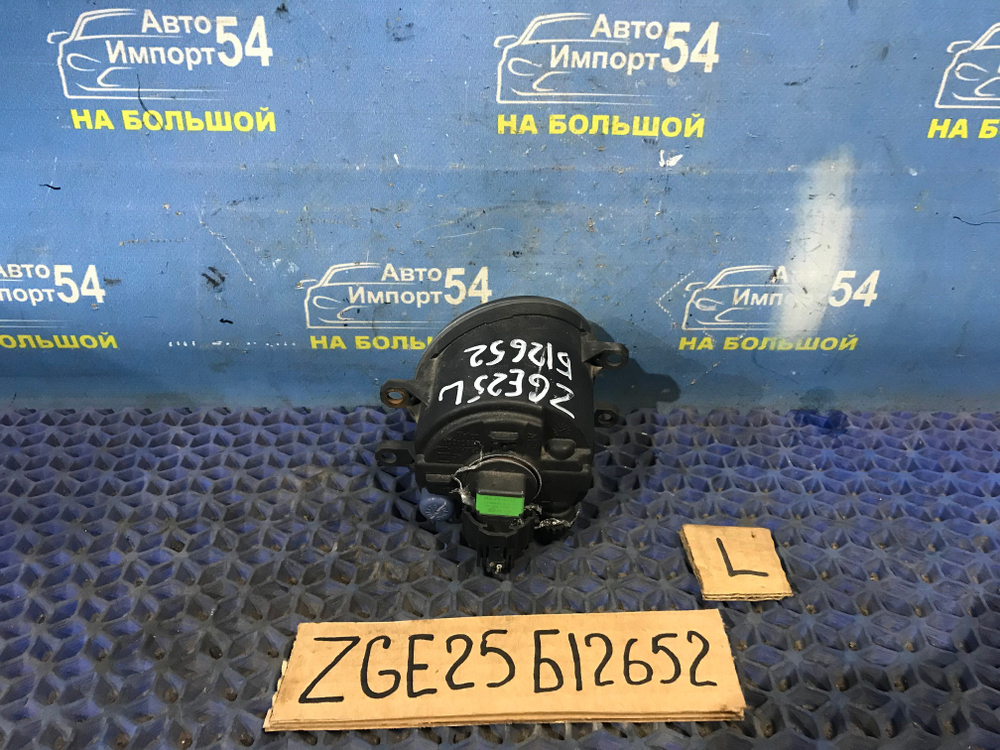 Туманка левая TOYOTA WISH 2009-2012