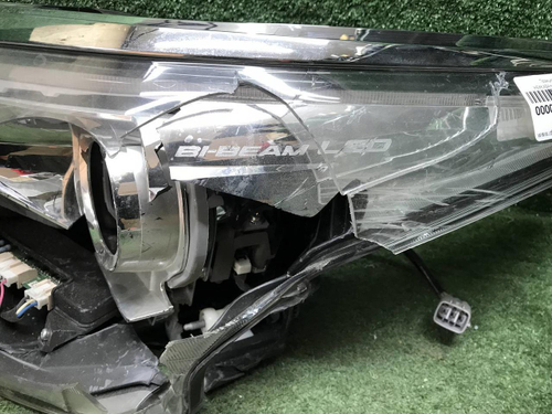 Битая Фара левая Toyota Fortuner 2 (2015-2020) LED