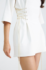 Платье со шнуровкой