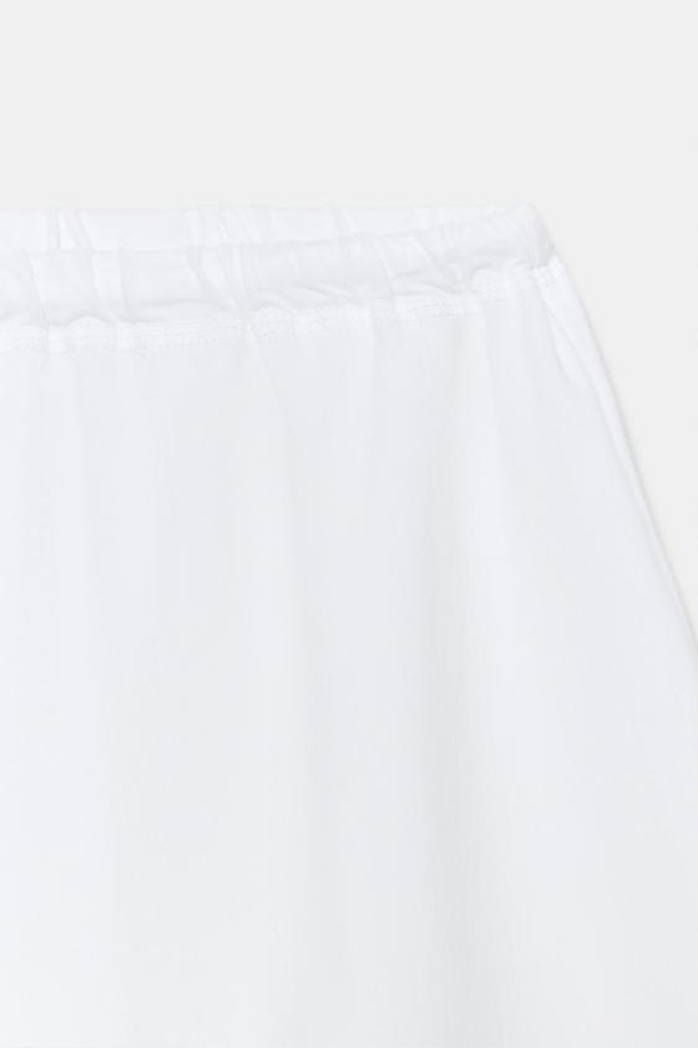 ZARA ХЛОПКОВЫЕ ШОРТЫ НА ШНУРКЕ, БЕЛЫЙ