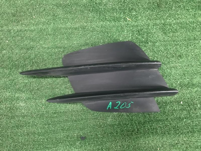 Накладка перед. бампера Mercedes C w205 18-23 AMG