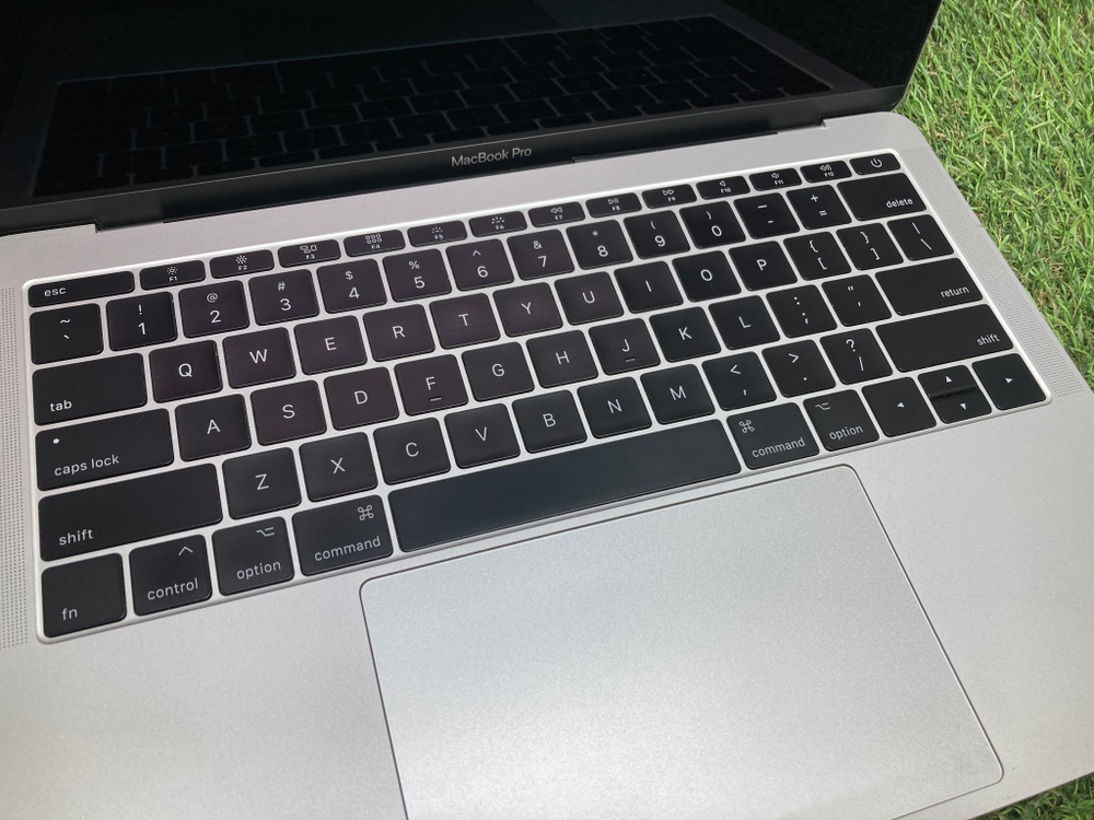 MacBook Pro 13 2017 i5/8GB/SSD128/Iris