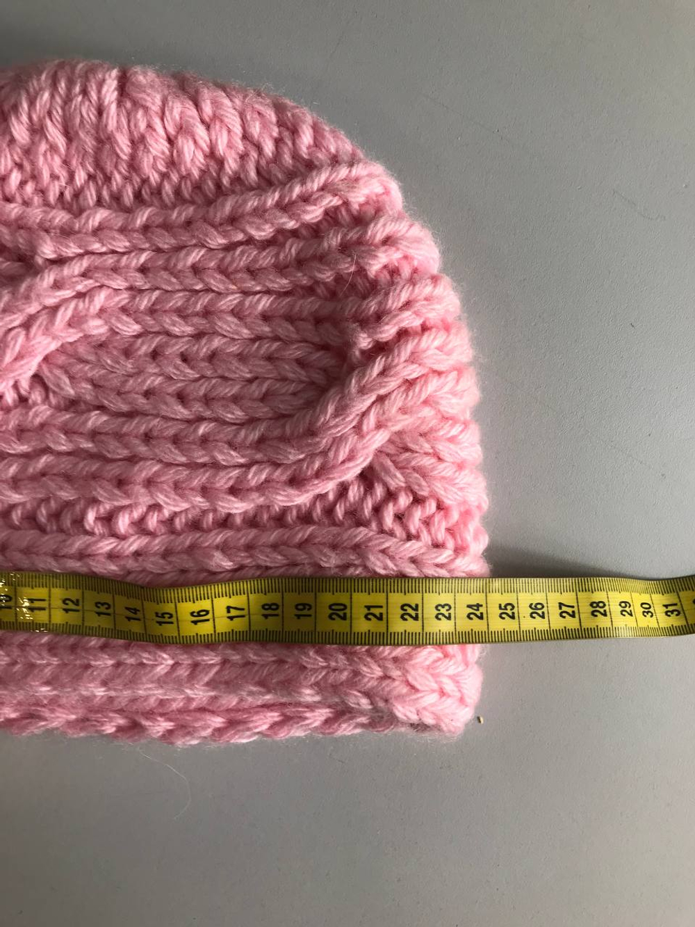 Шапка приятного оттенка