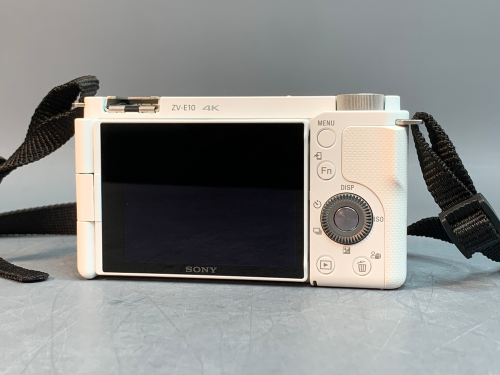 Sony ZV-E10 kit PZ 16-50mm OSS 222 кадров