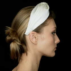 Ободок-узел белый