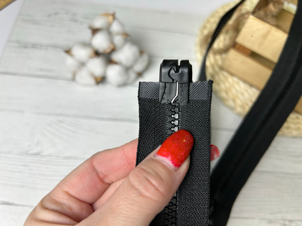 Молния ТРАКТОР т5 с магнитом черная 80см