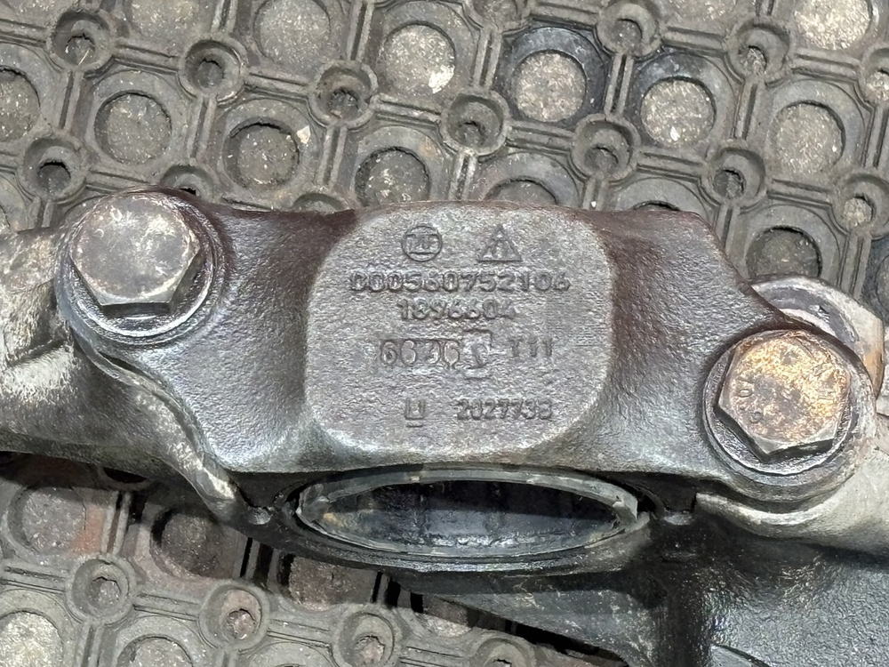 Кронштейн пневморессоры правый 2023г.