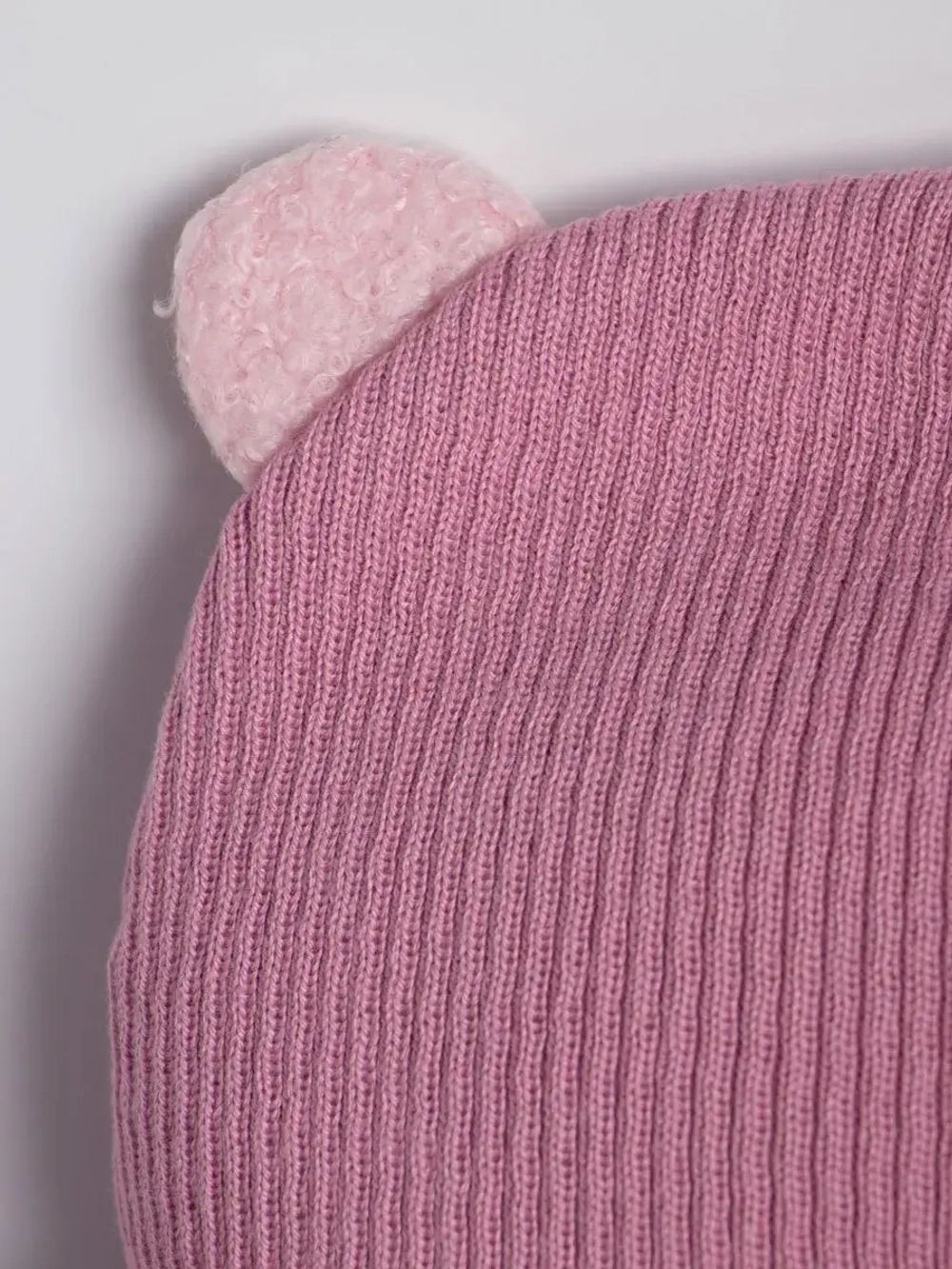 Шапка для девочки с ушками осенняя