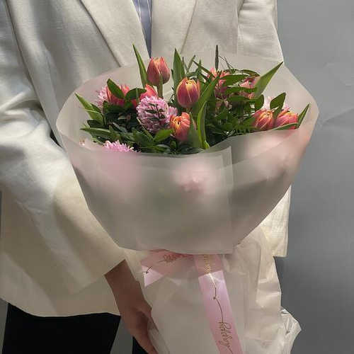 Ароматный букет из пионовидных тюльпанов и гиацинтов. Авторский букет 027 Chalet Green