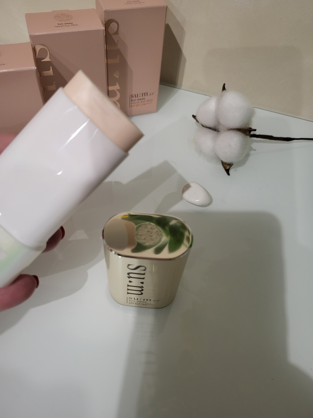 Солнцезащитный стик SU:M 37 SUN AWAY VELVET SUN STICK 18гр.