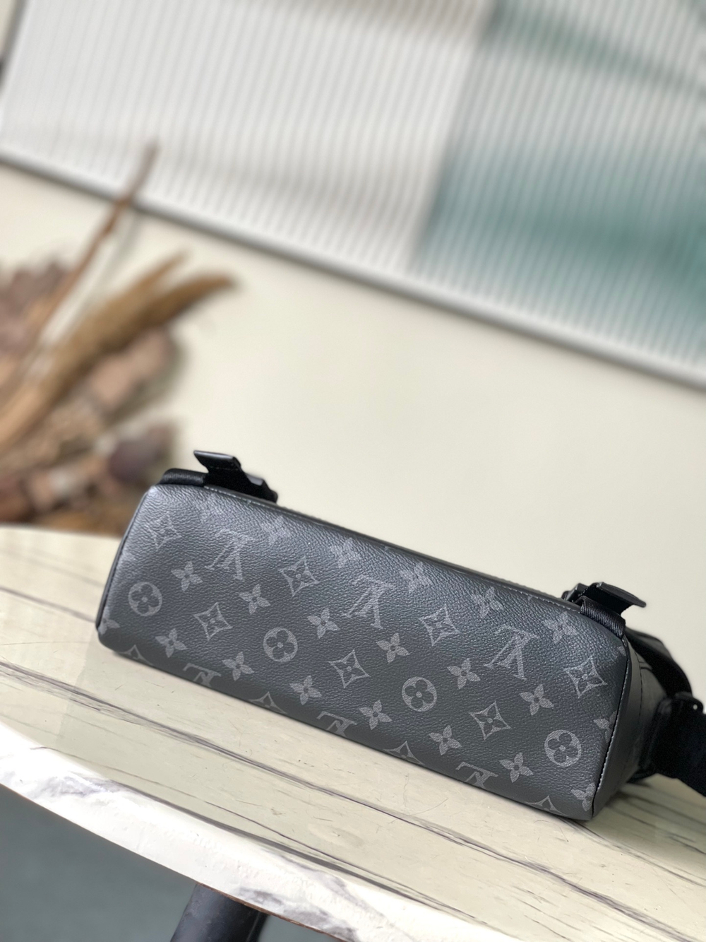 Louis Vuitton Messenger Voyager PM