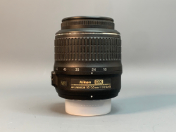 Nikon D5200 kit 18-55mm 3.960 кадров