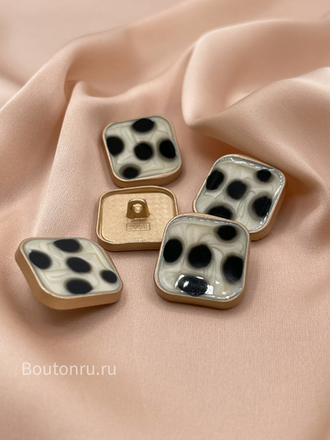 Пуговицы неровный квадрат с перламутровым камнем и черными вкраплениями (леопард) в матовом золоте