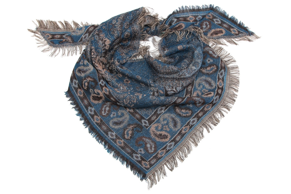 Косынка с бахрамой шерсть 145 х 97 х 97 см