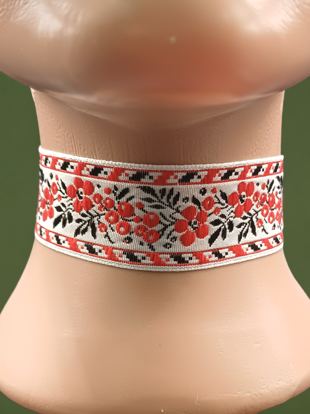 Чокер народный Ягоды черно-красный 3 см