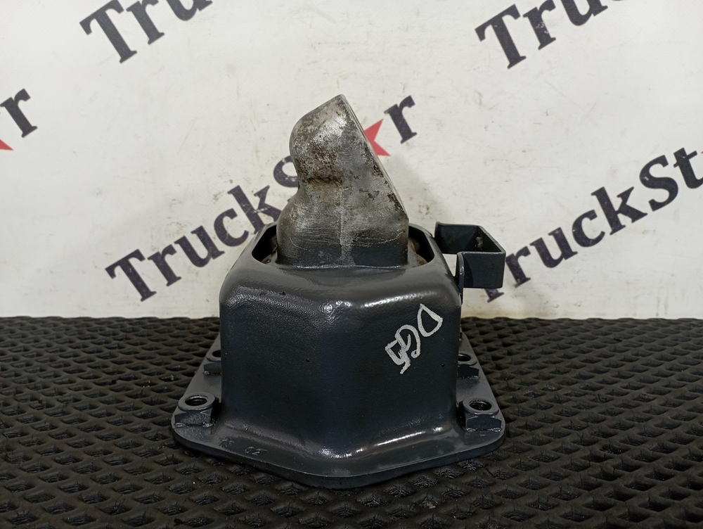 Подушка двигателя задняя