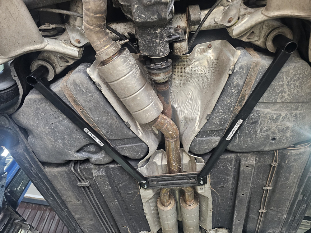 Усилители жесткости задние нижние боковые BMW E39 (ПОД ЗАКАЗ)