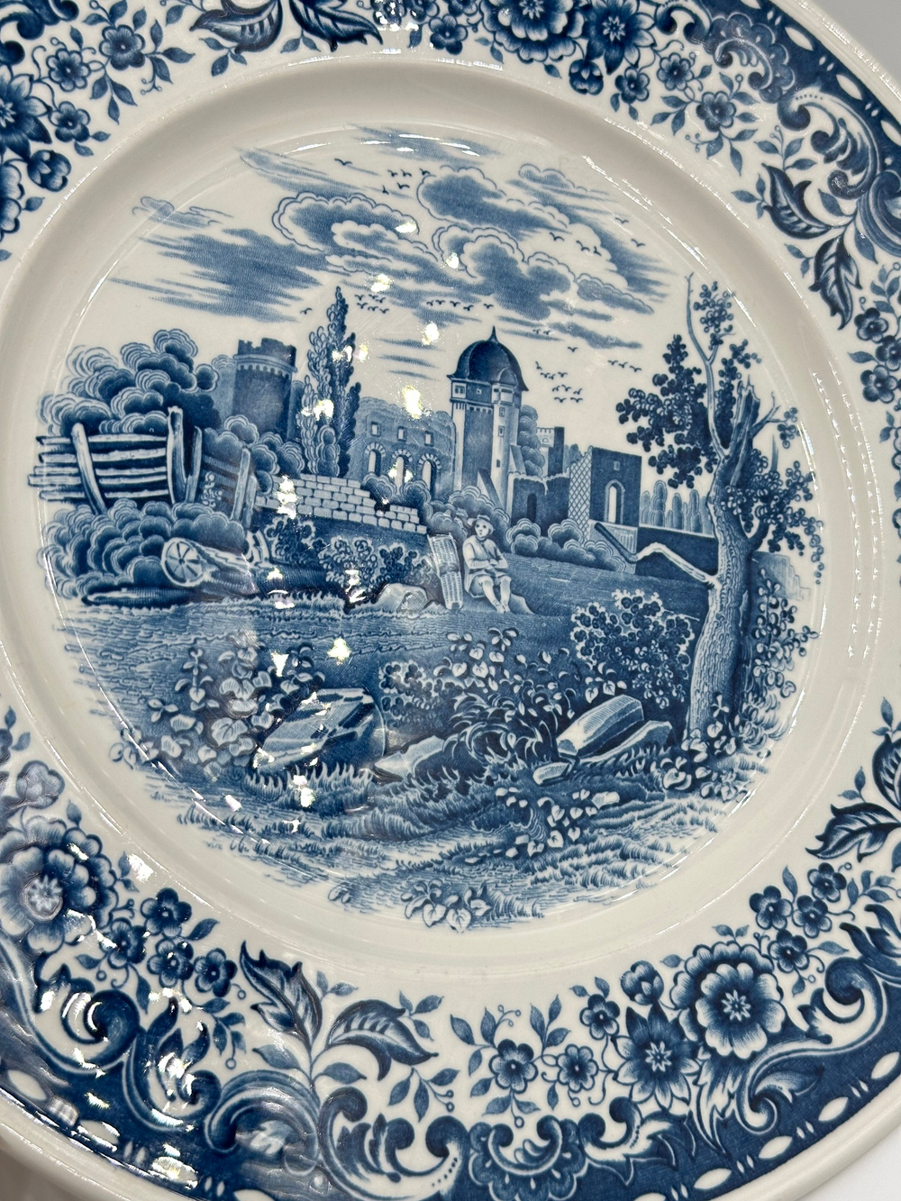 Тарелка 26,5см Villeroy & Boch, Blue Castle (скол)