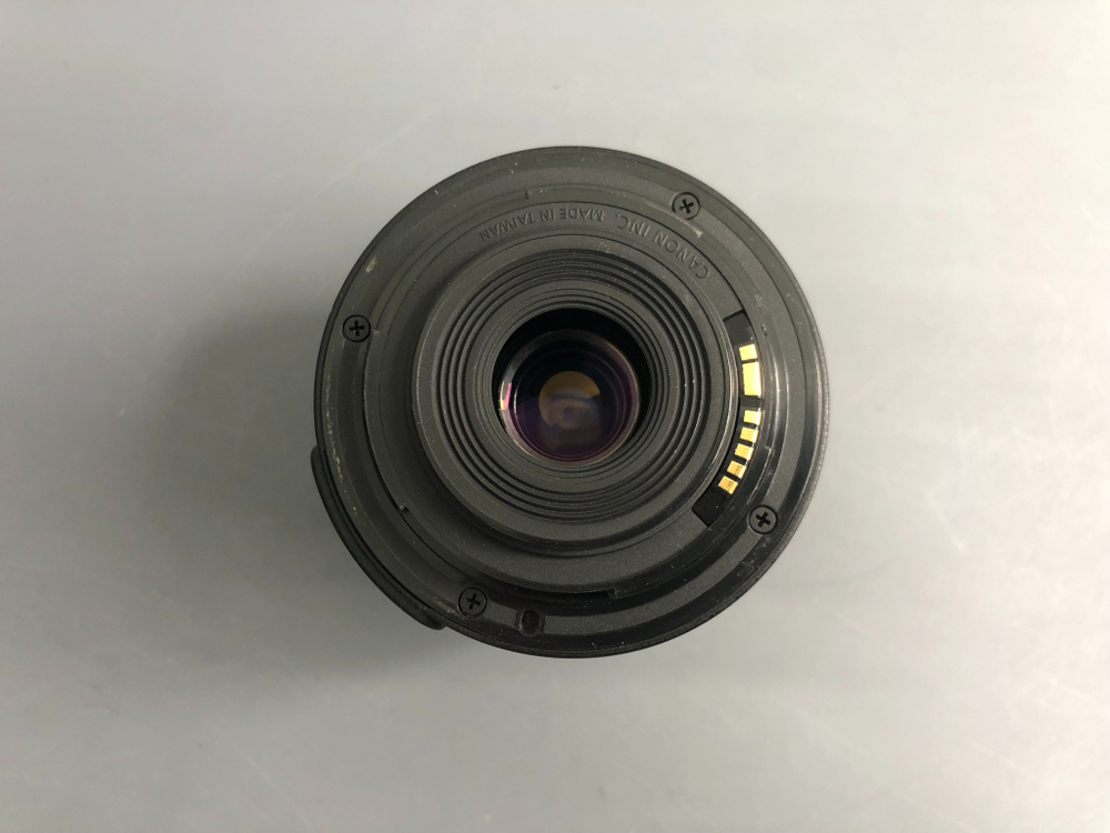 Canon 2000D Kit 18-55mm 3.5-5.6 IS II (3.000 кадров)