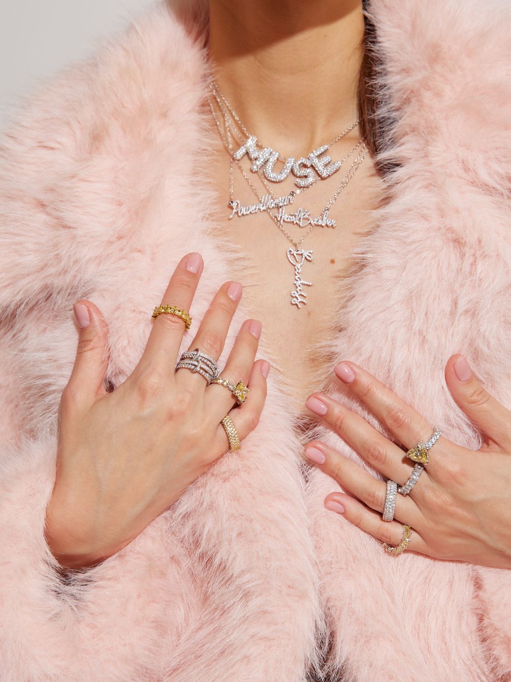 HEARTBREAKER SHINE NECKLACE