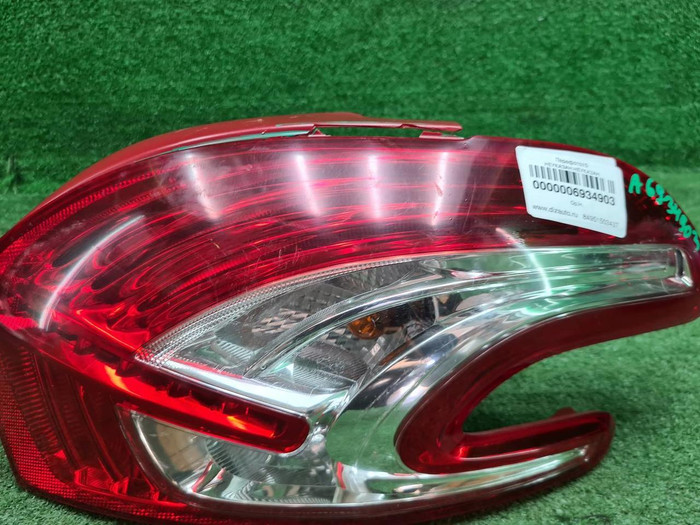 Фонарь правый Peugeot 208 1 (2012-2015)