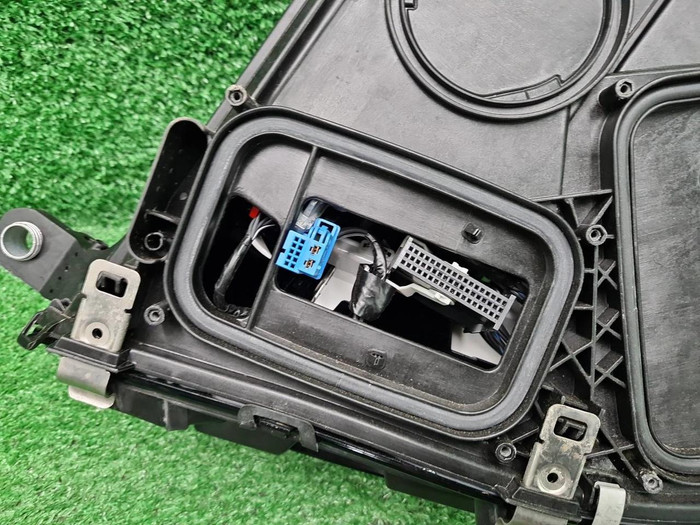 Фара правая Mercedes S W223 (20-нв) Digital Light