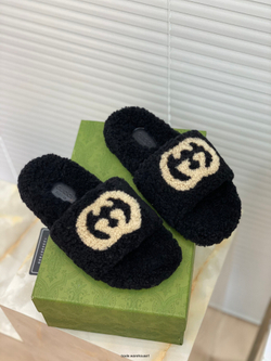 Gucci Wool Slide Sandal