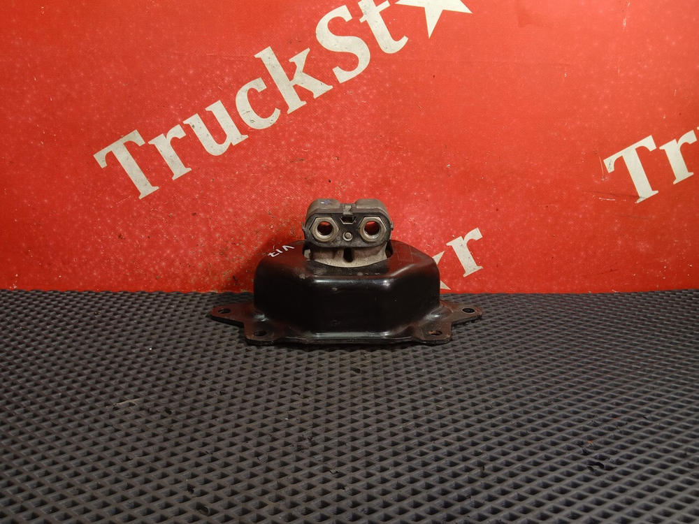 Подушка двигателя задняя 2019г