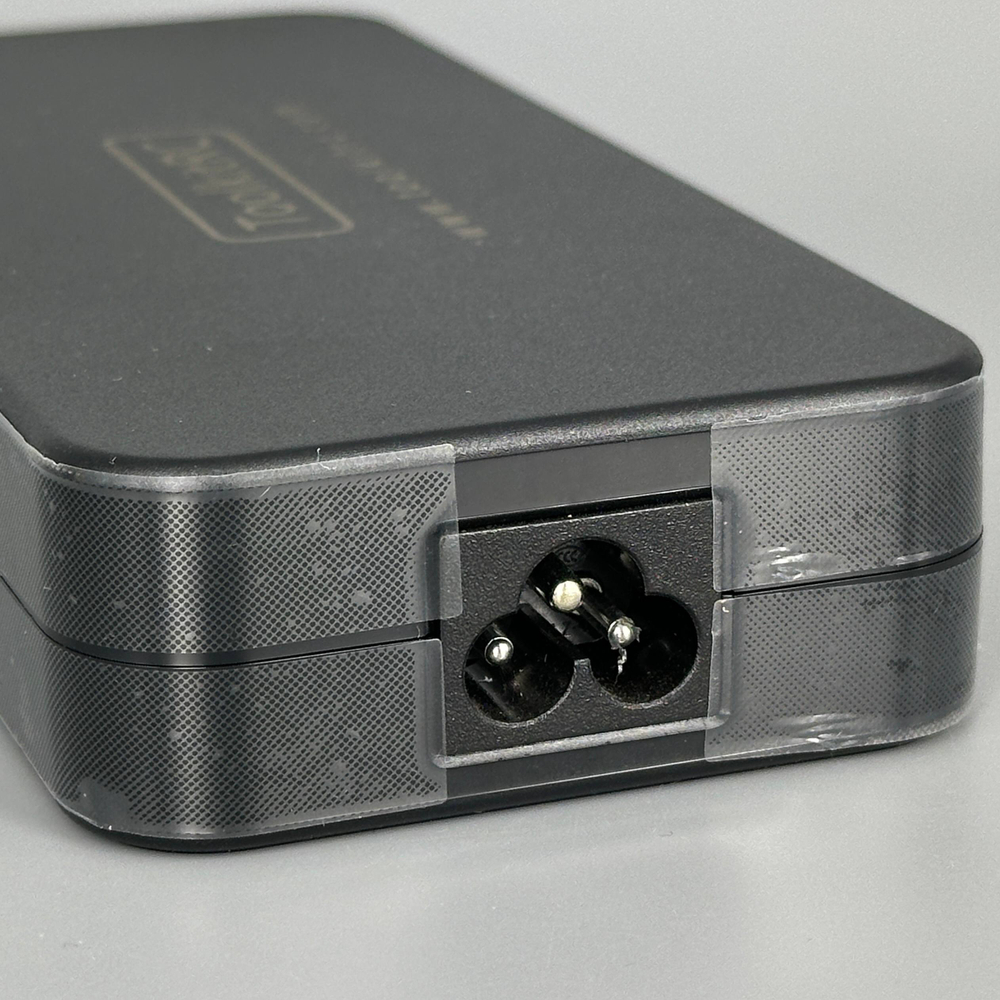 Блок питания ToolkitRC ADP200