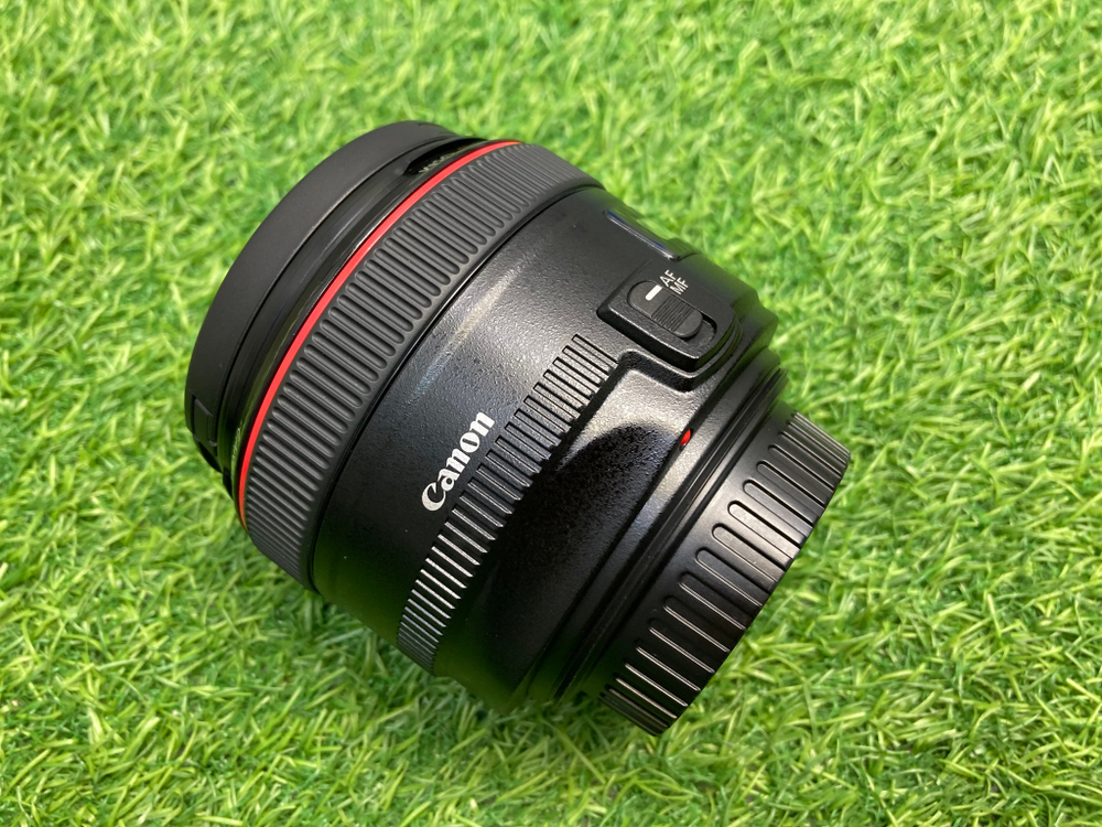 Canon EF 50mm 1.2L USM