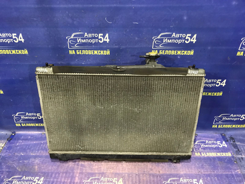 Радиатор двигателя TOYOTA VOXY 2001–2007