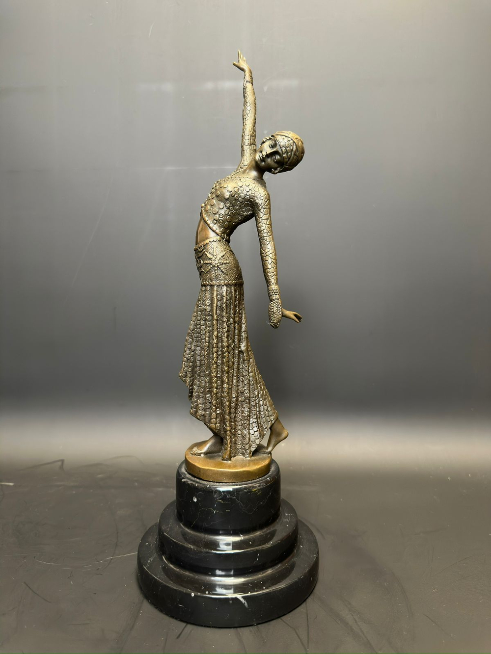 Бронзовая скульптура «Восточная танцовщица»