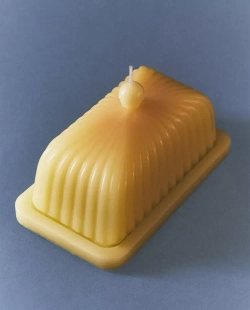 ZARA HOME ДЕКОРАТИВНАЯ СВЕЧА В ФОРМЕ МАСЛЕНКИ, ЖЕЛТО-ОРАНЖЕВЫЙ