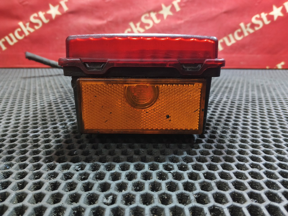 Фонарь задний правый 2022г