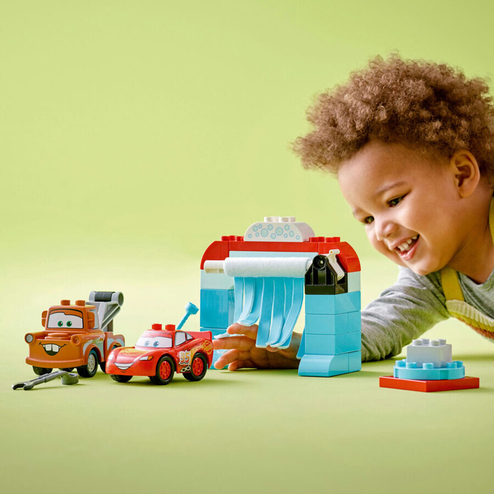 Конструктор LEGO Duplo 10996 Disney Тачки: Развлечение на автомойке Молнии Маккуина и Мэтра